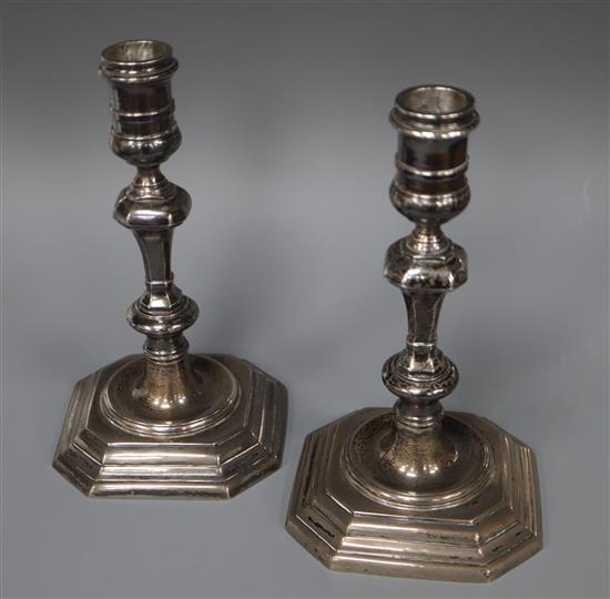 A pair of modern 18th century style silver candlesticks by Edward Barnard & Sons, London, 1973,